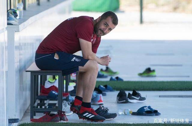 开云体育app-格拉纳达队带来惊喜,战胜劲敌取得胜利