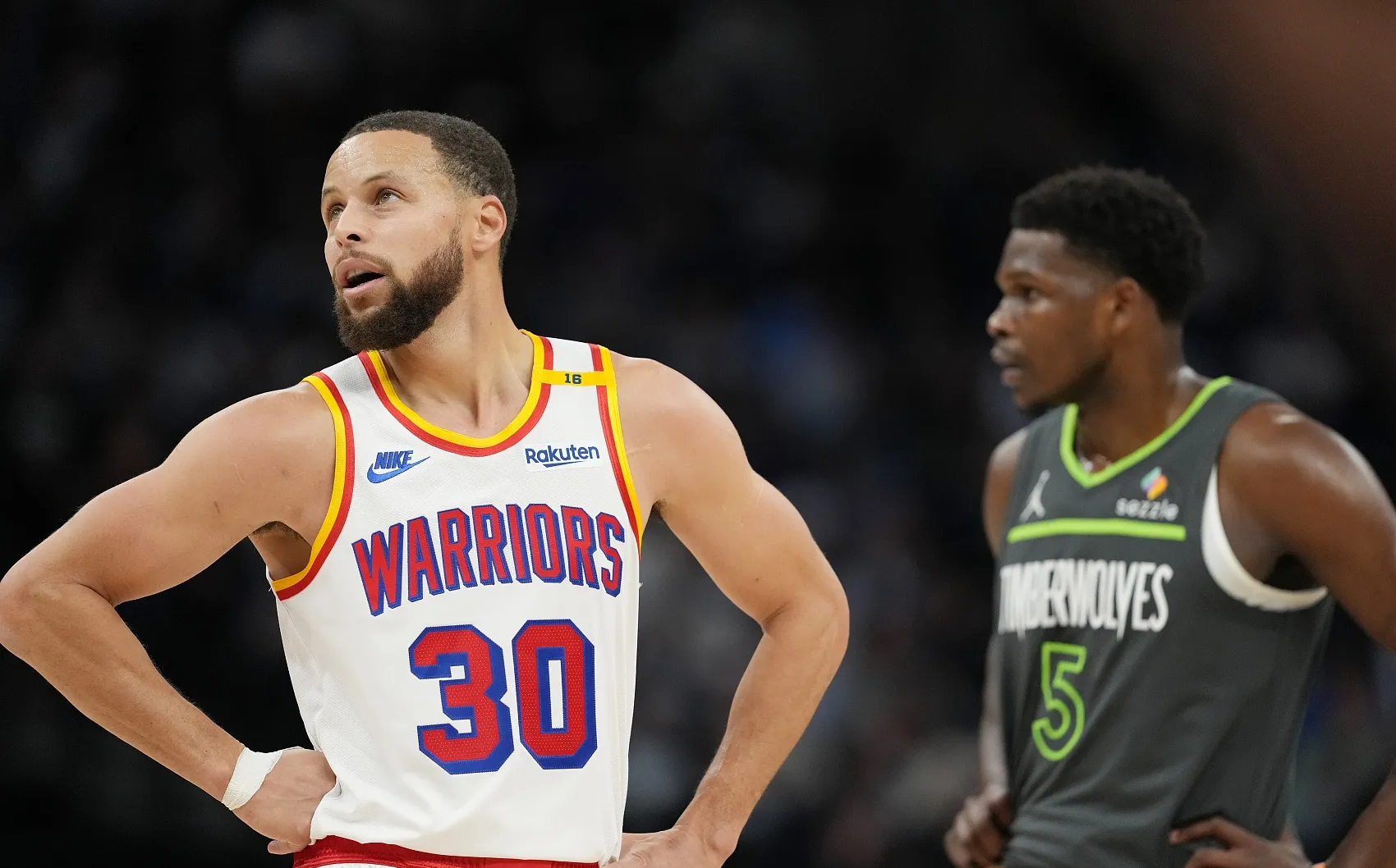 快船球员努力拼搏,终胜森林狼 快船球员努力拼搏,终胜森林狼