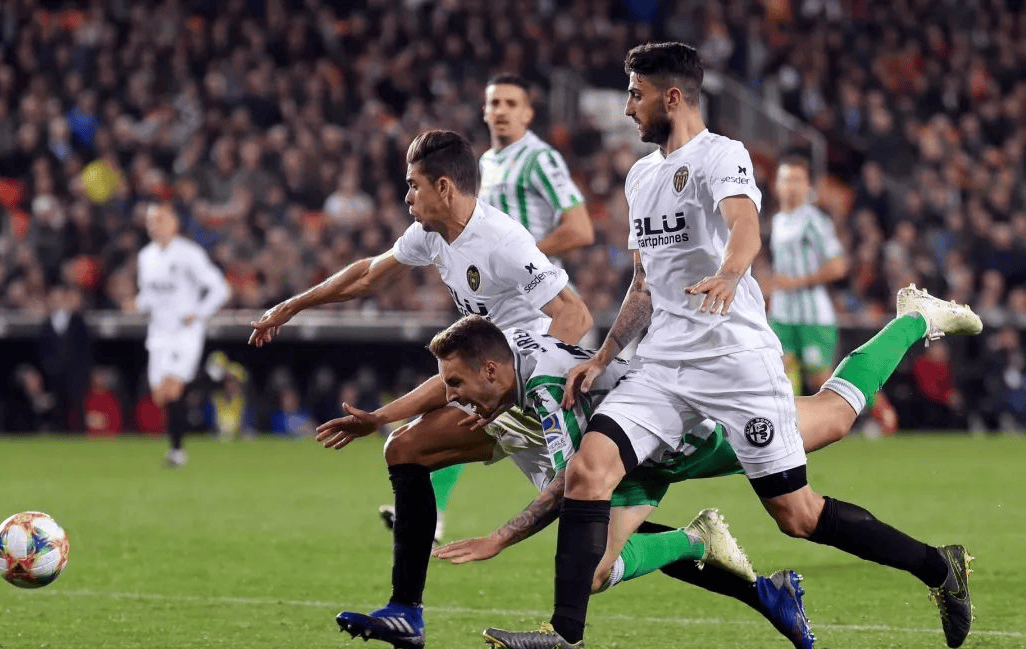 实力悬殊对阵连连,西甲比赛精彩迭起 实力悬殊对阵连连,西甲比赛精彩迭起