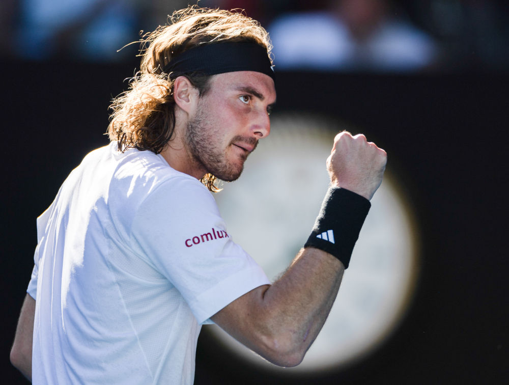 澳网碾压年终总决赛,西西帕斯扛起全队 澳网碾压年终总决赛,西西帕斯扛起全队