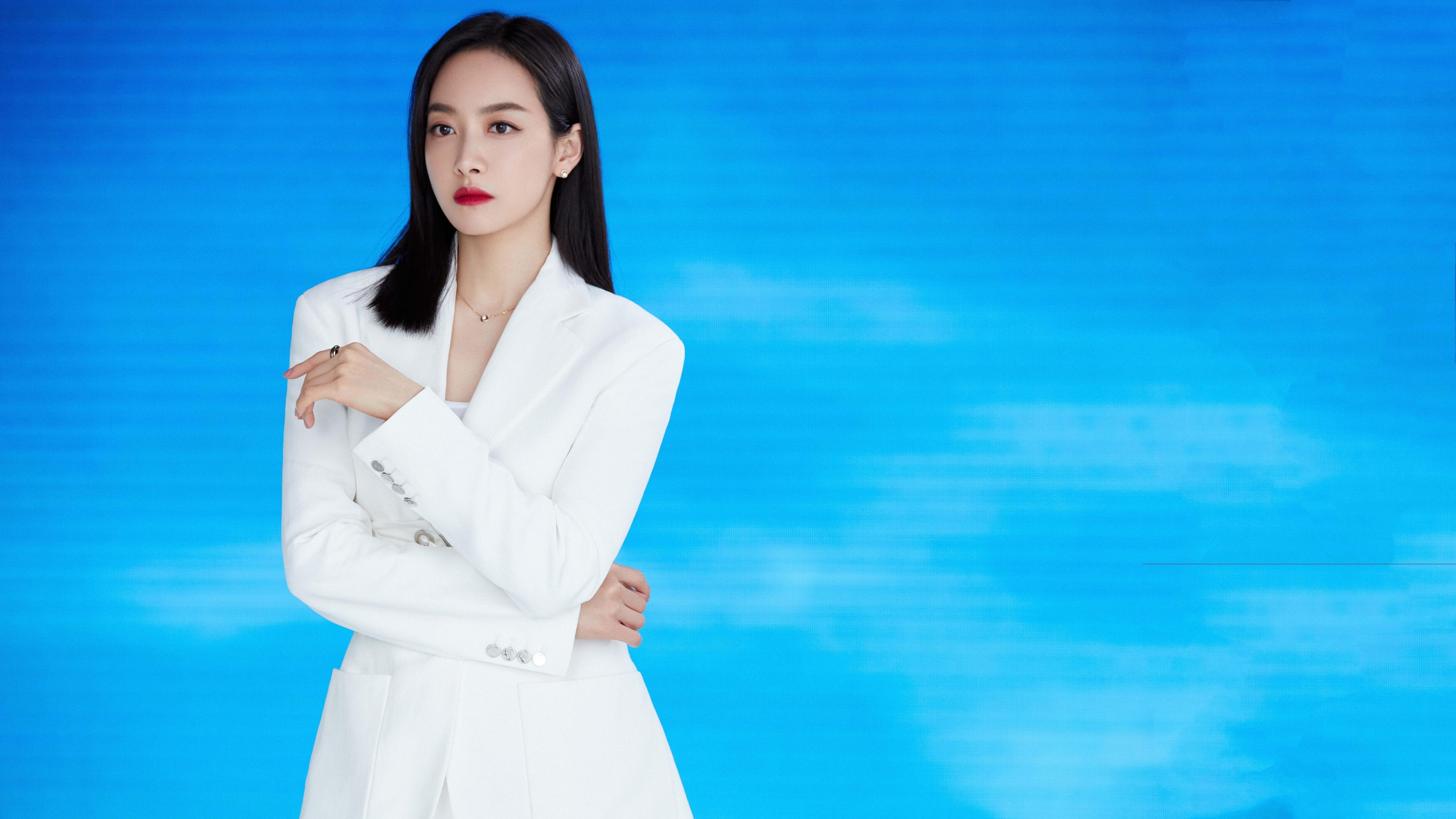 沙漠雄狮的补时獠牙,楚阿梅尼擎起阿尔及利亚的非洲之光