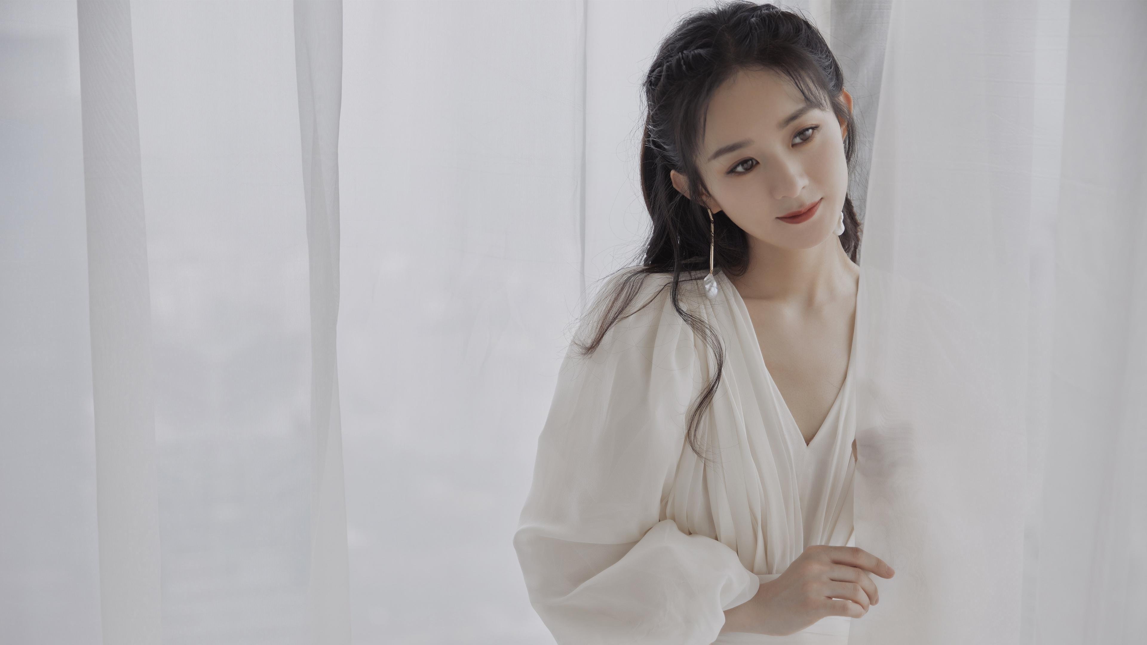 赛道对决与球场较量，掌控节奏的艺术