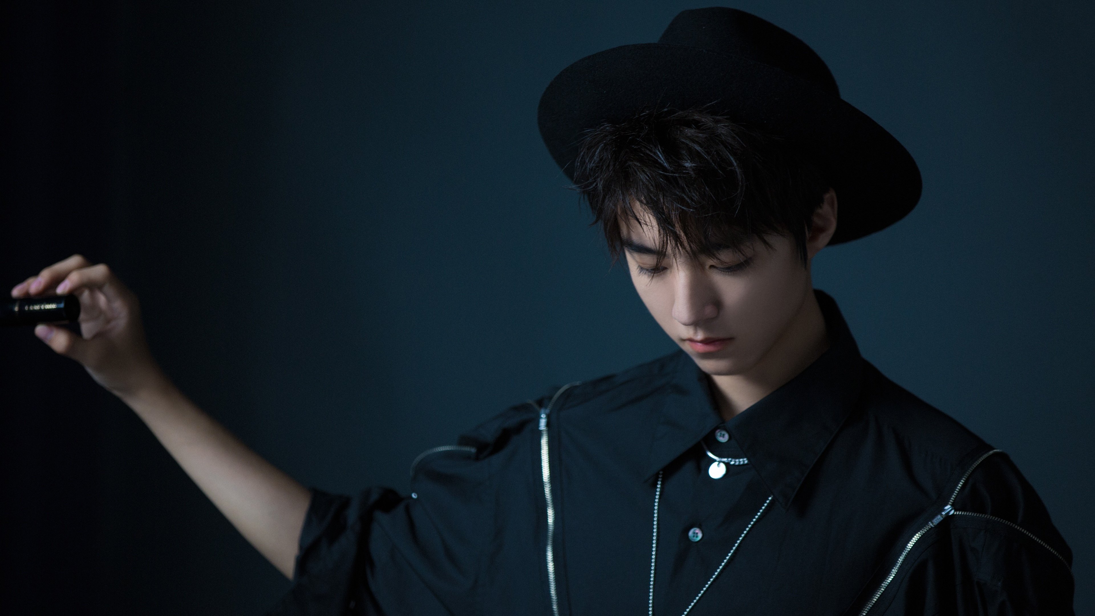 开云体育入口-平行世界里的一夜,本泽马爆发与委内瑞拉击溃阿根廷的足球启示