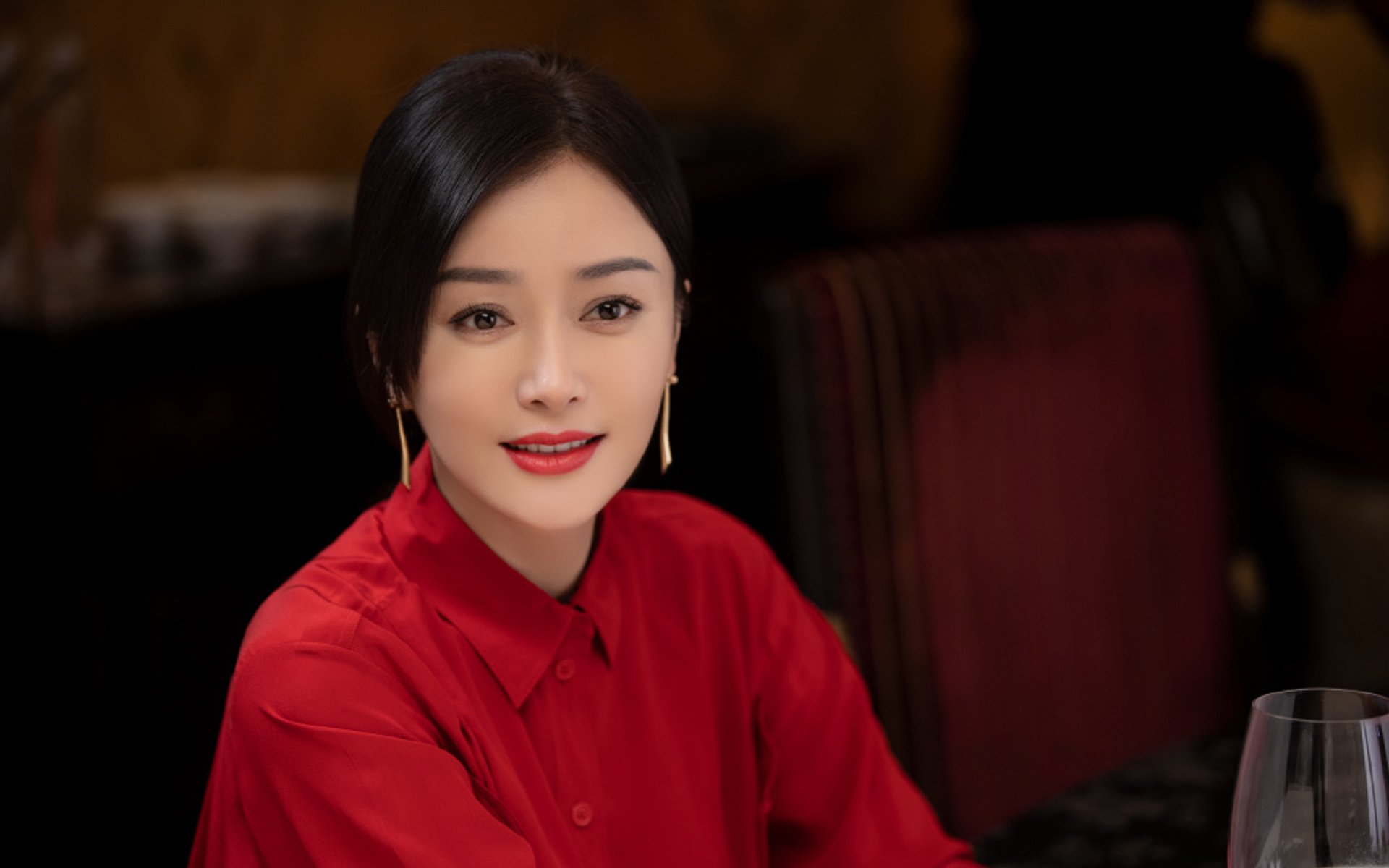 这是一篇为您定制的文章,结合了虚构的2026世界杯预选赛或小组赛背景(因现实赛程尚未发生)以唯一性为切入点,突出芬兰爆冷或强势碾压冰岛,以及B费(布鲁诺·费尔南德斯)作为中场大脑的统治级表现