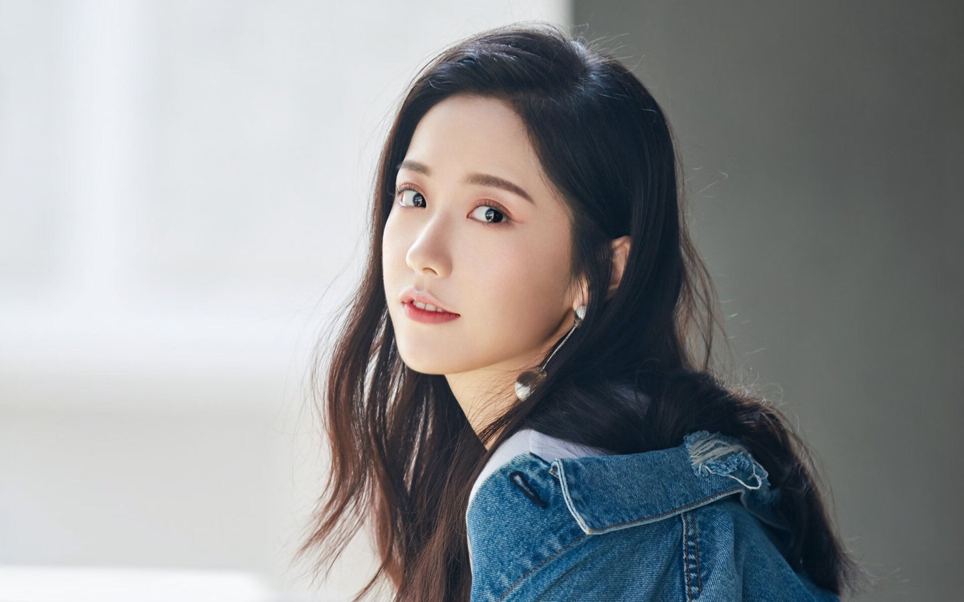 南美与北欧的巅峰对决，2026世界杯B组，巴西用犀利进攻击溃丹麦，姆巴佩诠释唯一巨星风采